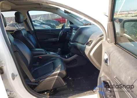 2020 Dodge Journey Crossroad z USA, uszkodzony, nr VIN 3C4PDCGB9LT206775